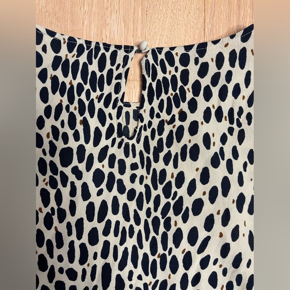 J. Crew Cheetah Print Long Sleeve Blouse, Keyhole Back - Size 2 - Picture 4 of 9